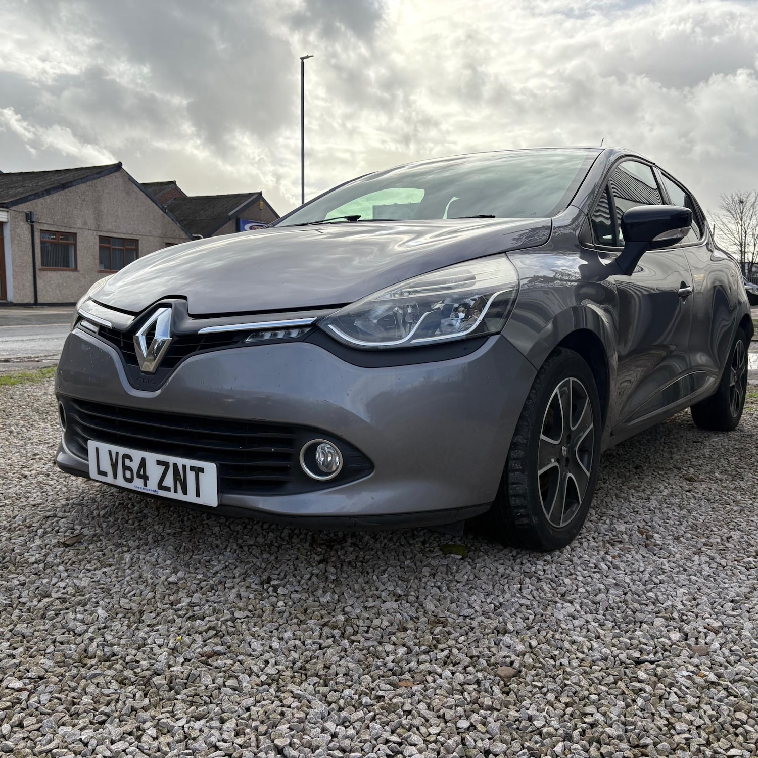 Used Renault Clio 2014 for sale - 76449270: Photo 2