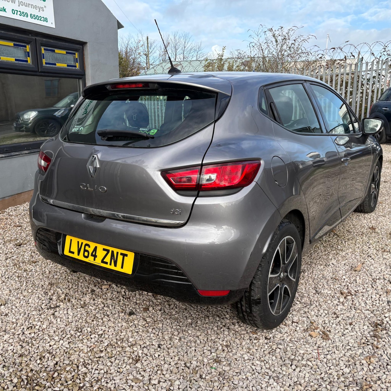 Used Renault Clio 2014 for sale - 76449270: Photo 3