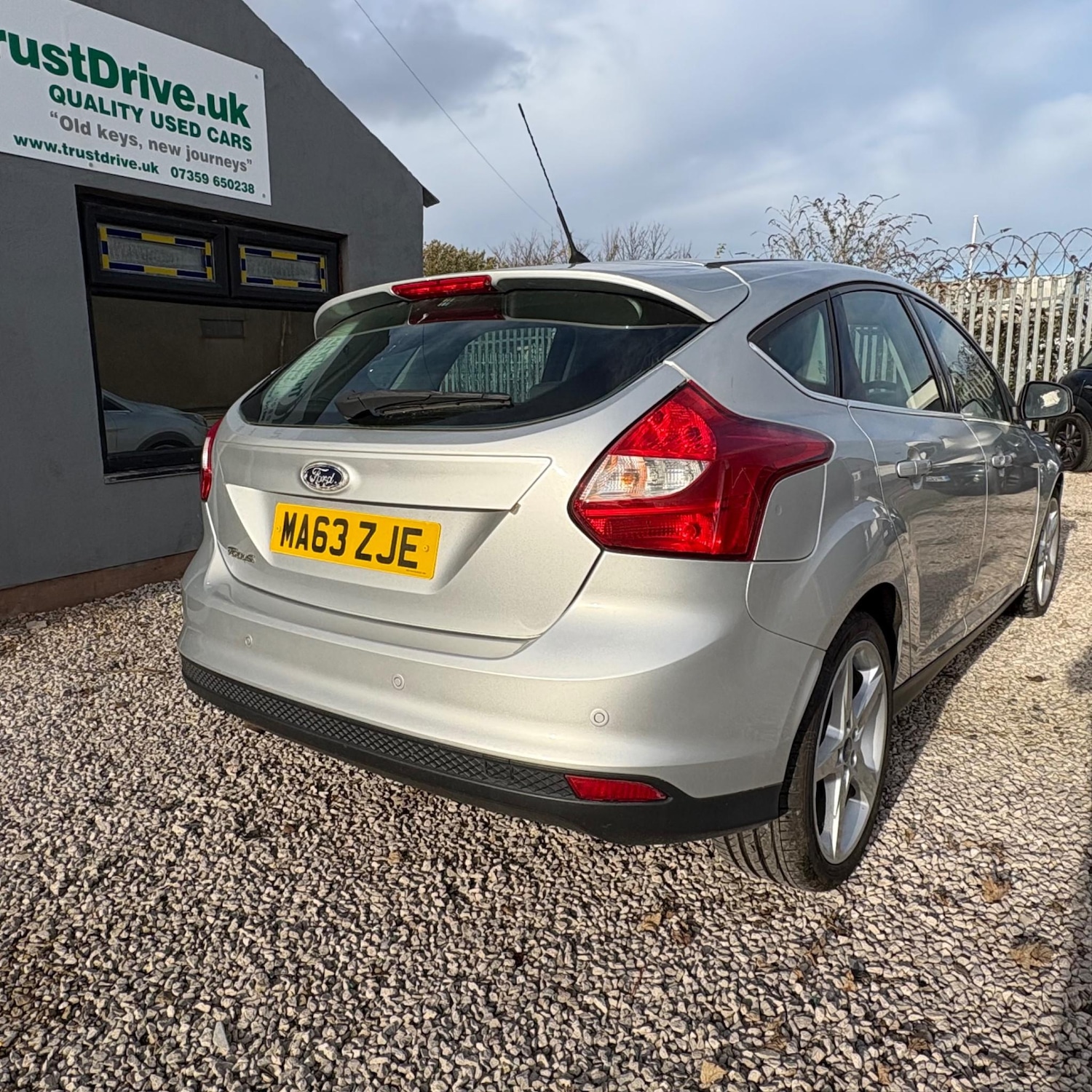 Used Ford Focus 2013 for sale - 76449268: Photo 3