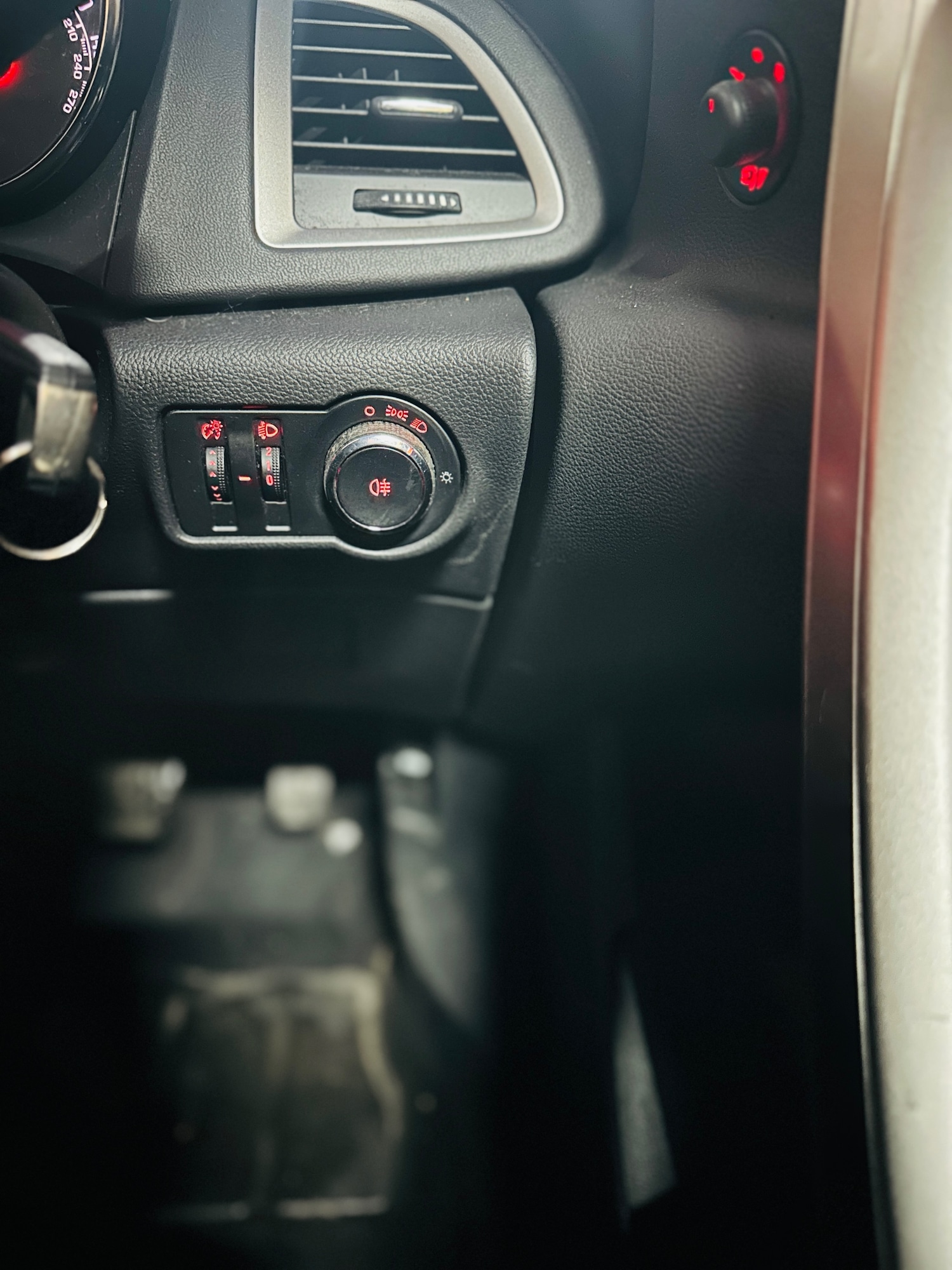 Used Vauxhall Astra 2010 for sale - 77264215: Photo 21