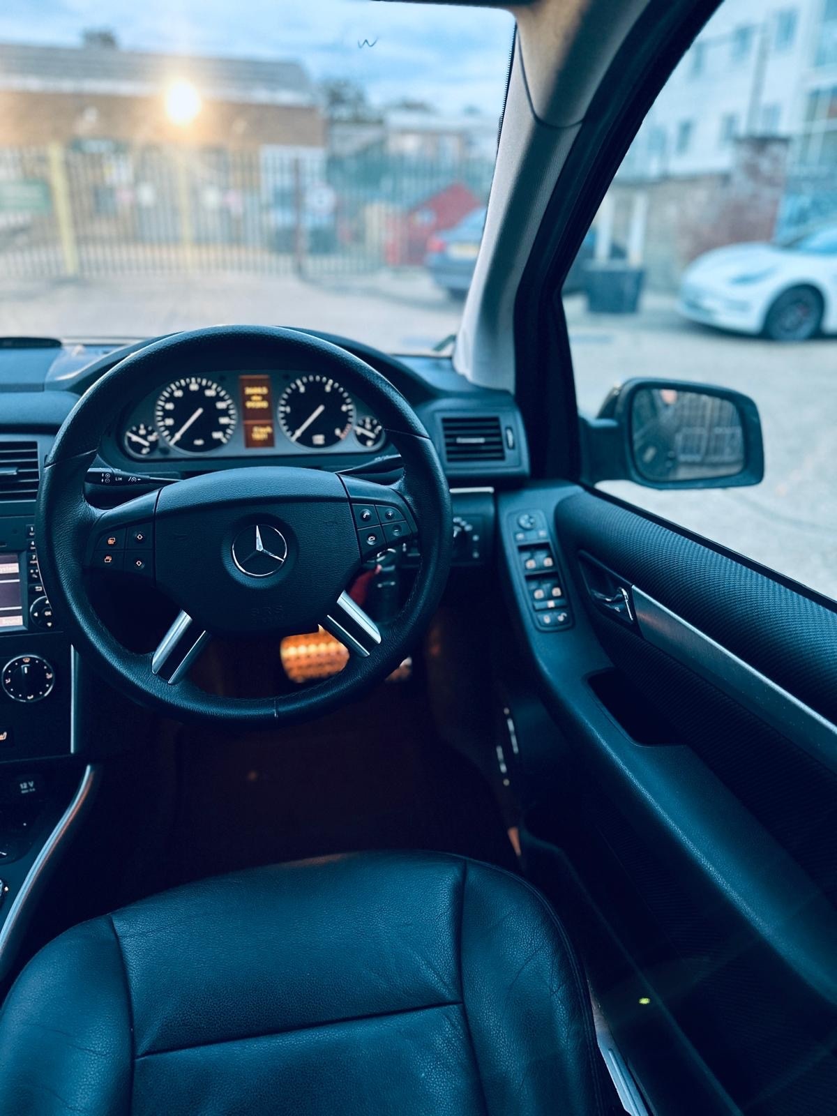 Used Mercedes-Benz B Class 2010 for sale - 76355717: Photo 10