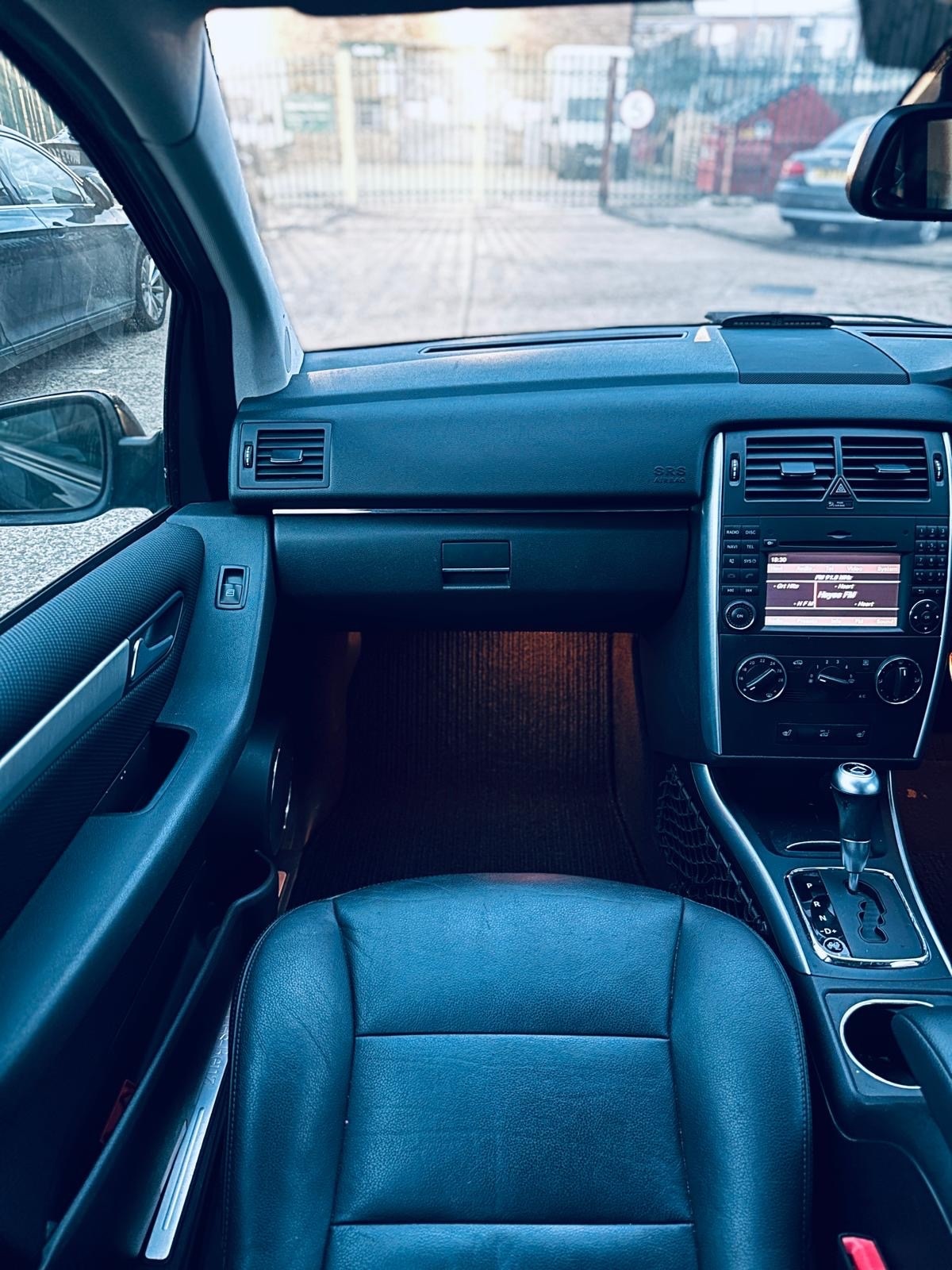 Used Mercedes-Benz B Class 2010 for sale - 76355717: Photo 11