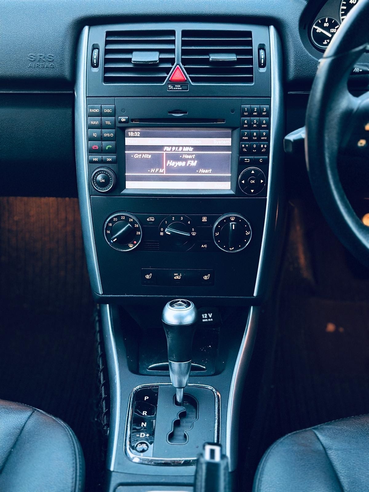 Used Mercedes-Benz B Class 2010 for sale - 76355717: Photo 13