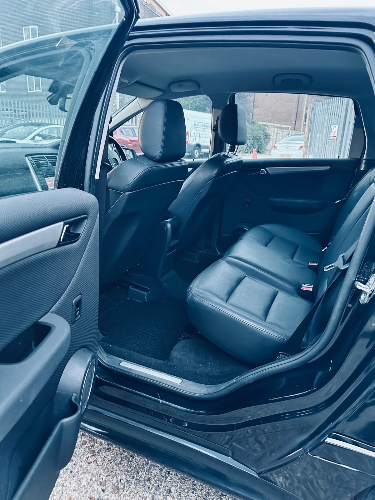 Used Mercedes-Benz B Class 2010 for sale - 76355717: Photo 8