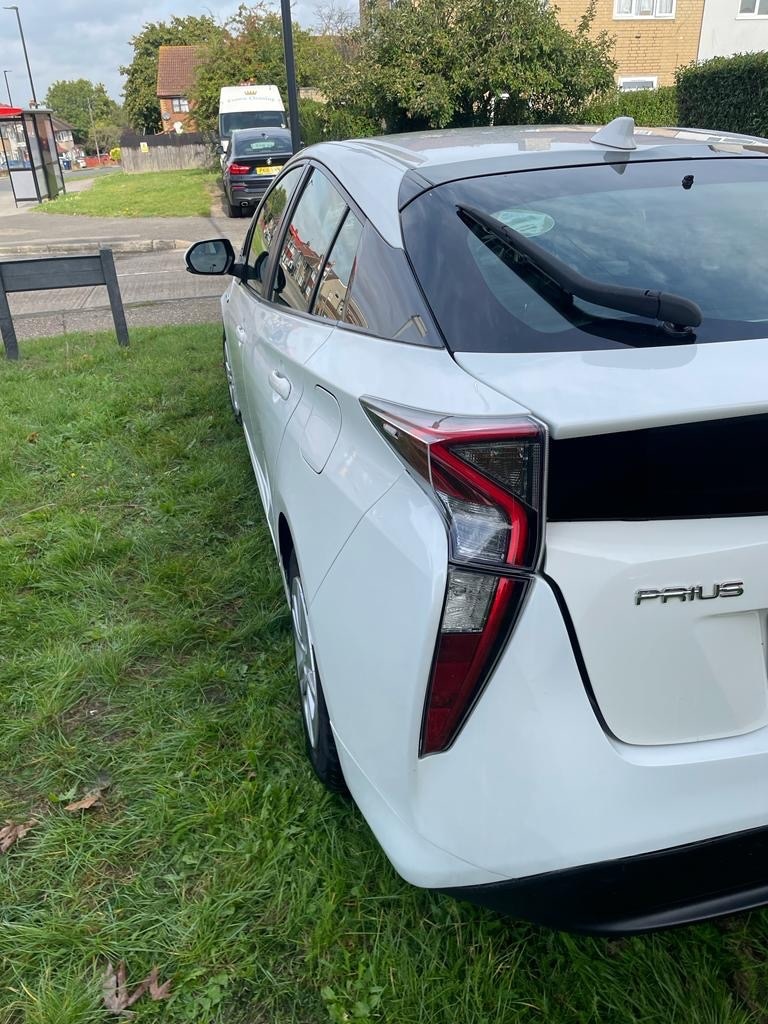 Used Toyota Prius 2017 for sale - 76393485: Photo 6