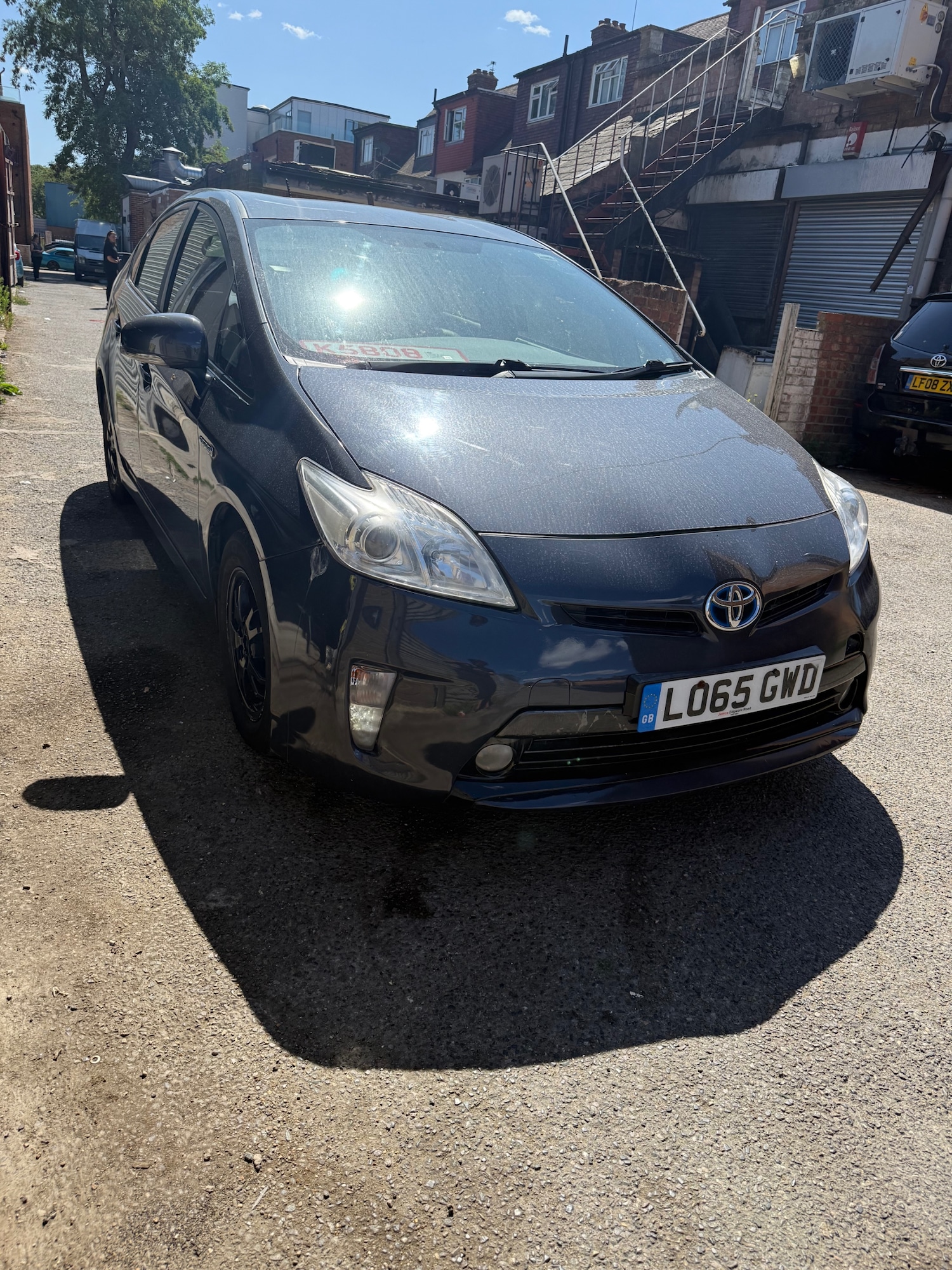 Used Toyota Prius 2015 for sale - 76393475: Photo 1