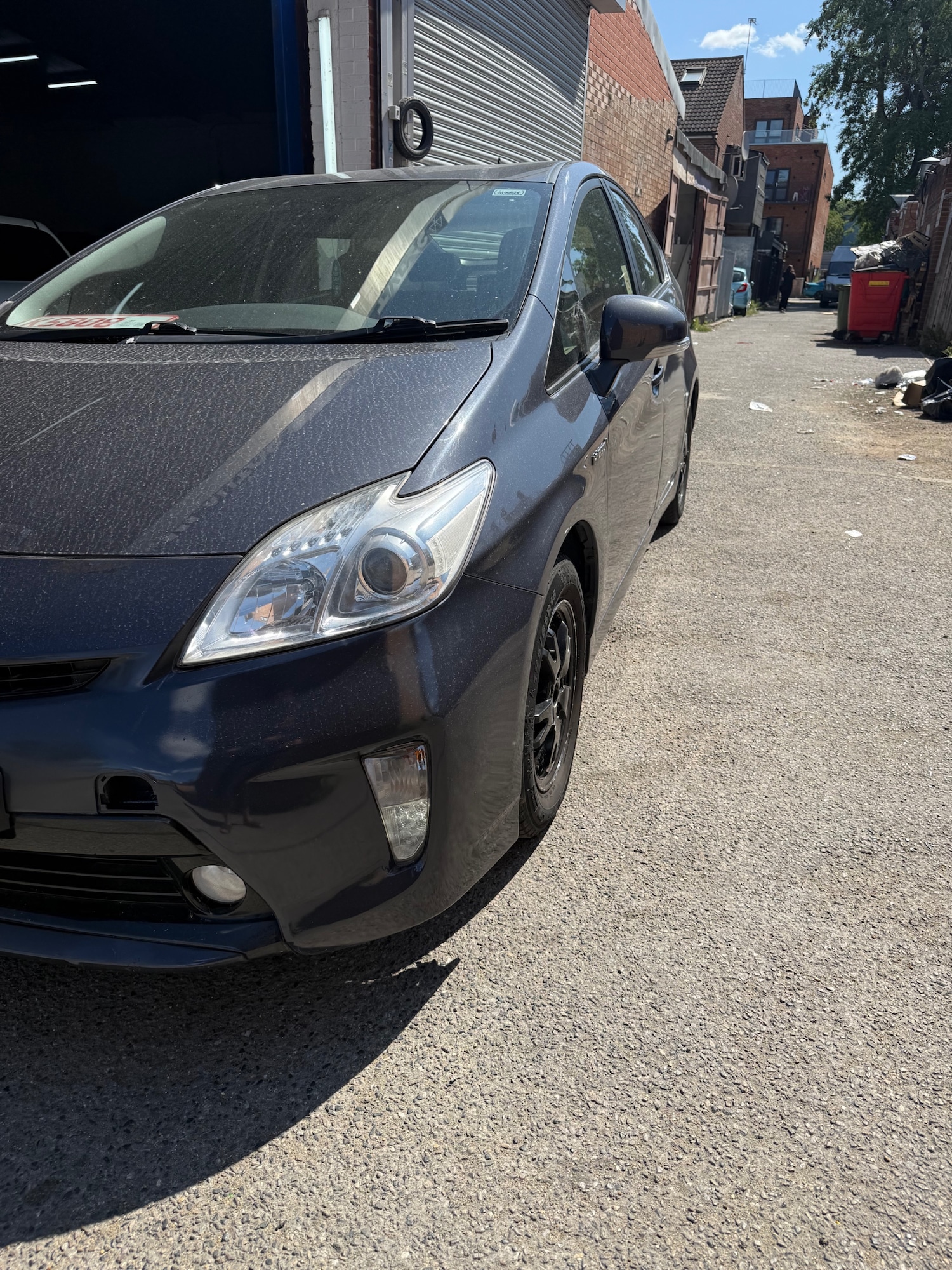 Used Toyota Prius 2015 for sale - 76393475: Photo 2