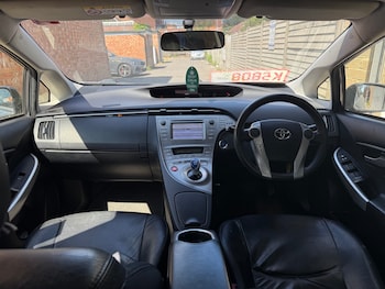 Used Toyota Prius 2015 for sale - 76393475: Photo