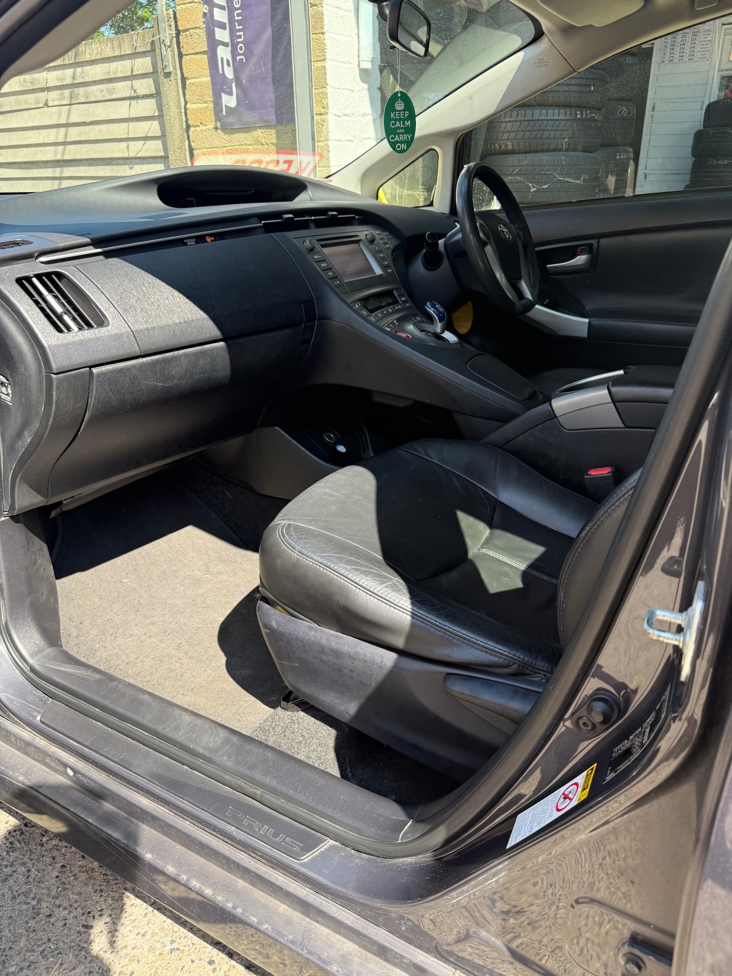 Used Toyota Prius 2015 for sale - 76393475: Photo 4