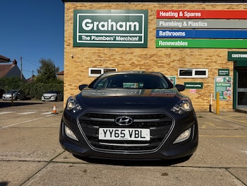 Used Hyundai i30 2015 for sale - 76358430: Photo