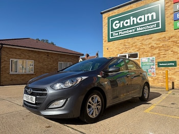 Used Hyundai i30 2015 for sale - 76358430: Photo