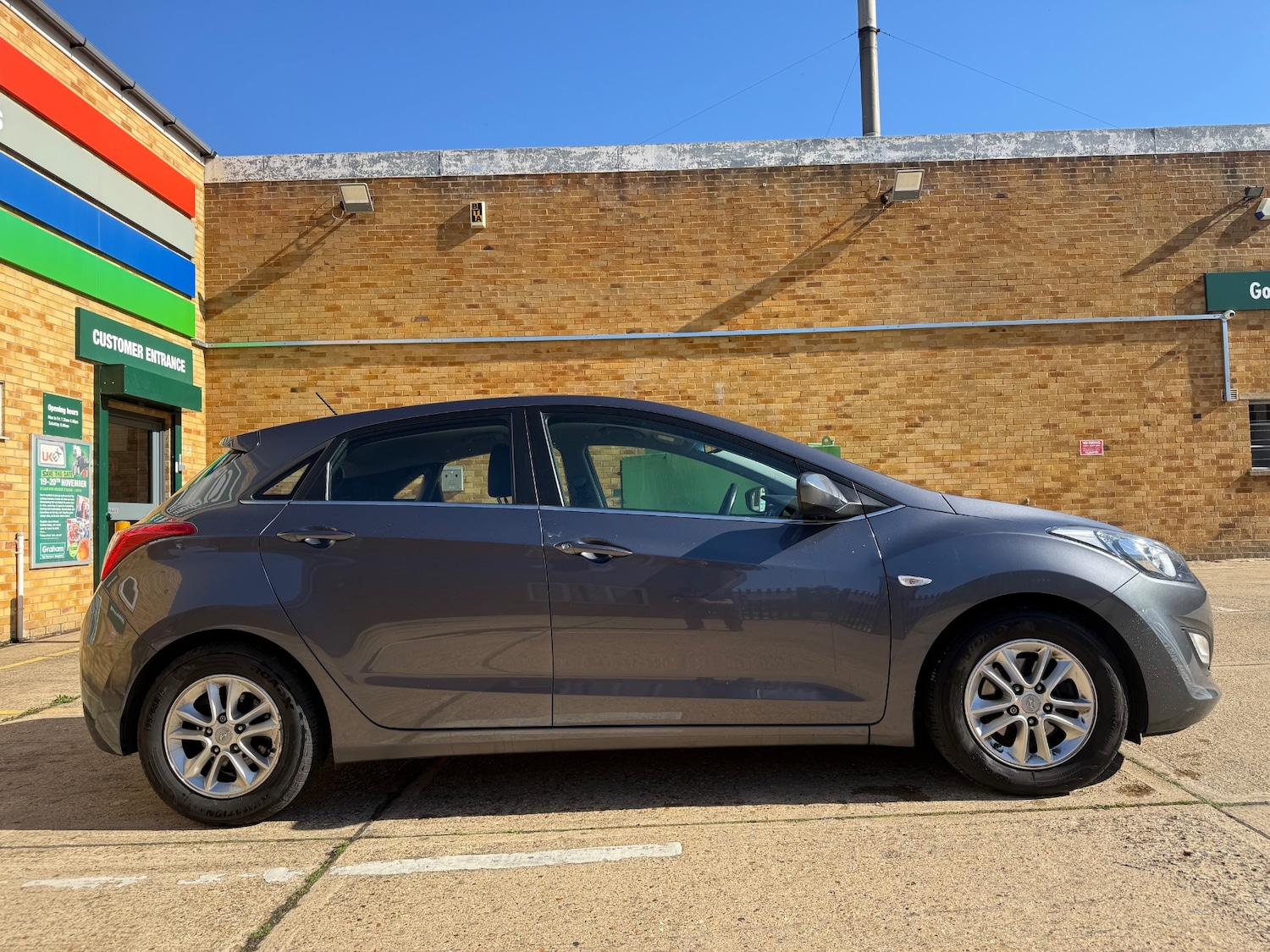 Used Hyundai i30 2015 for sale - 76358430: Photo 8