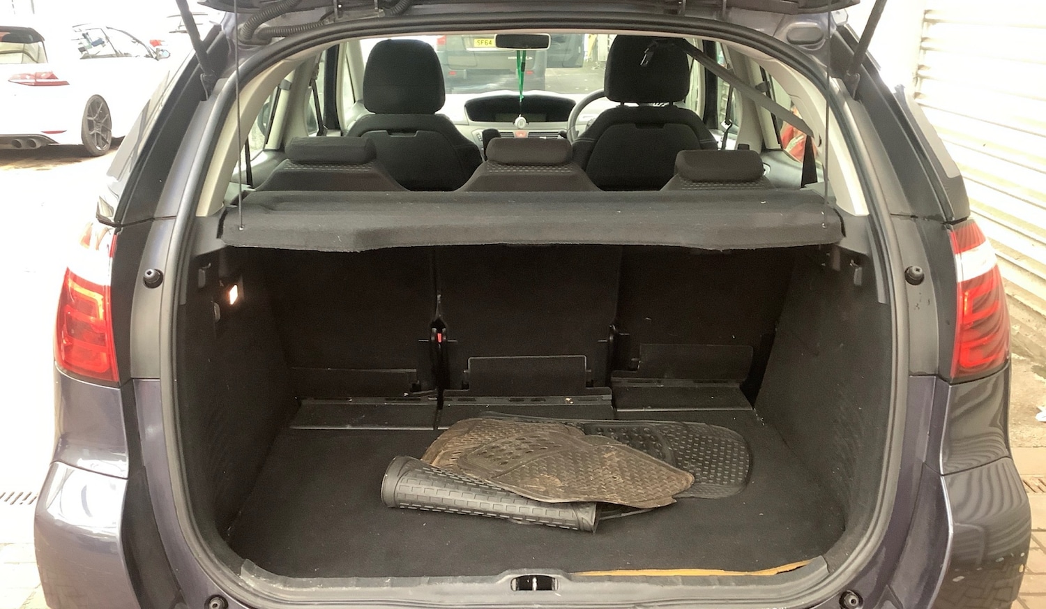 Used Citroen C4 Picasso 2011 for sale - 77848868: Photo 6