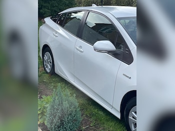 Used Toyota Prius 2017 for sale - 76422275: Photo