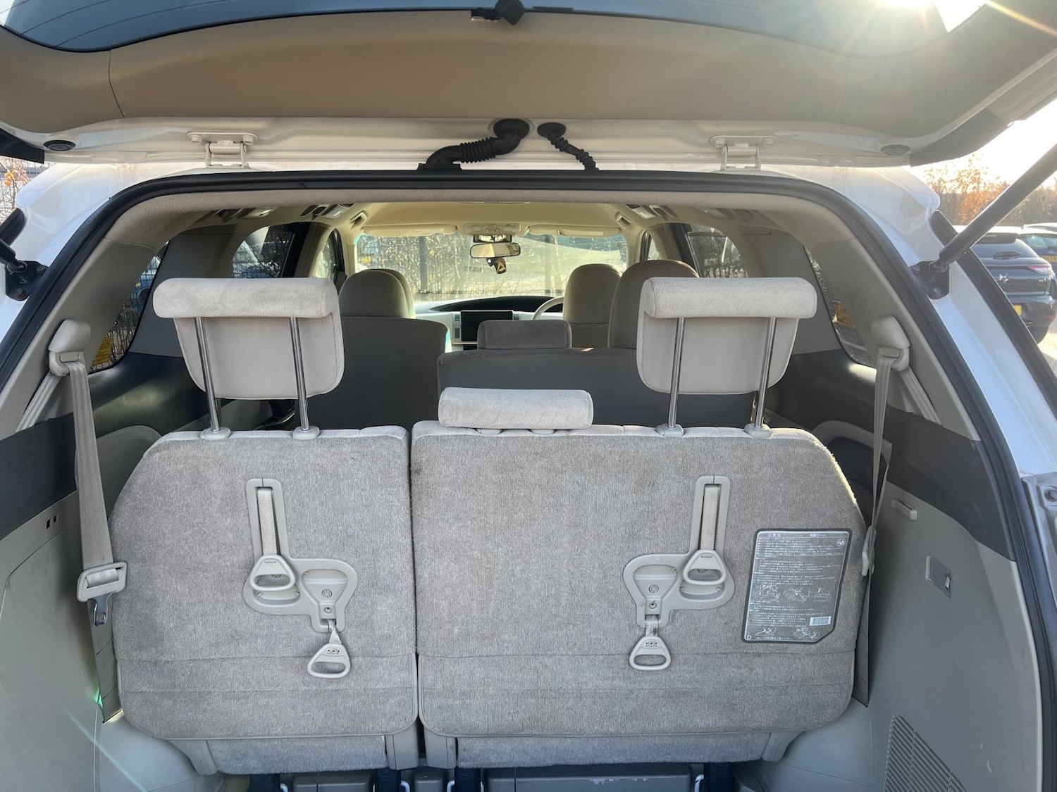 Used Toyota Estima 2023 for sale - 76699131: Photo 6