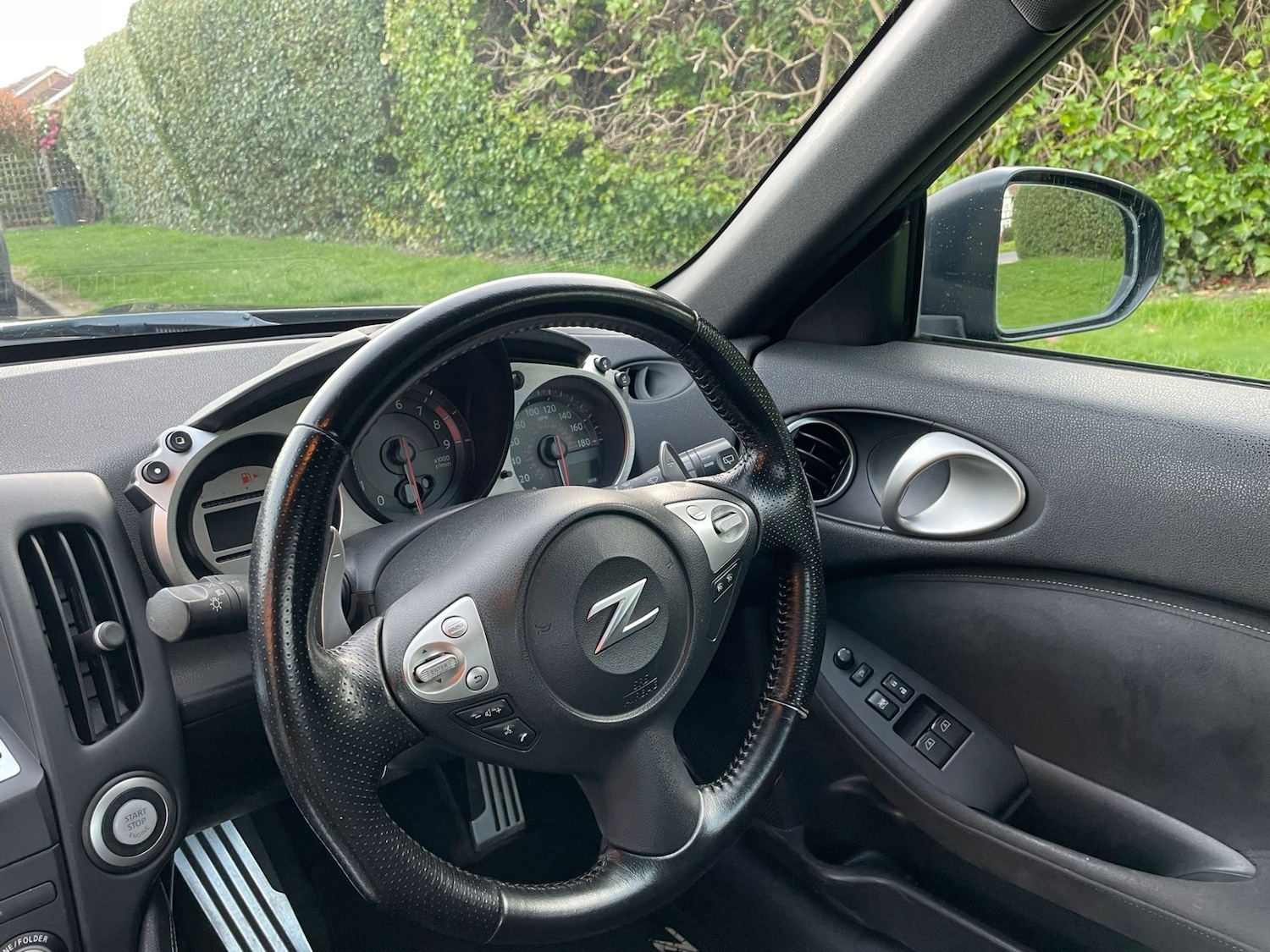 Used Nissan 370 Z 2010 for sale - 77977387: Photo 18