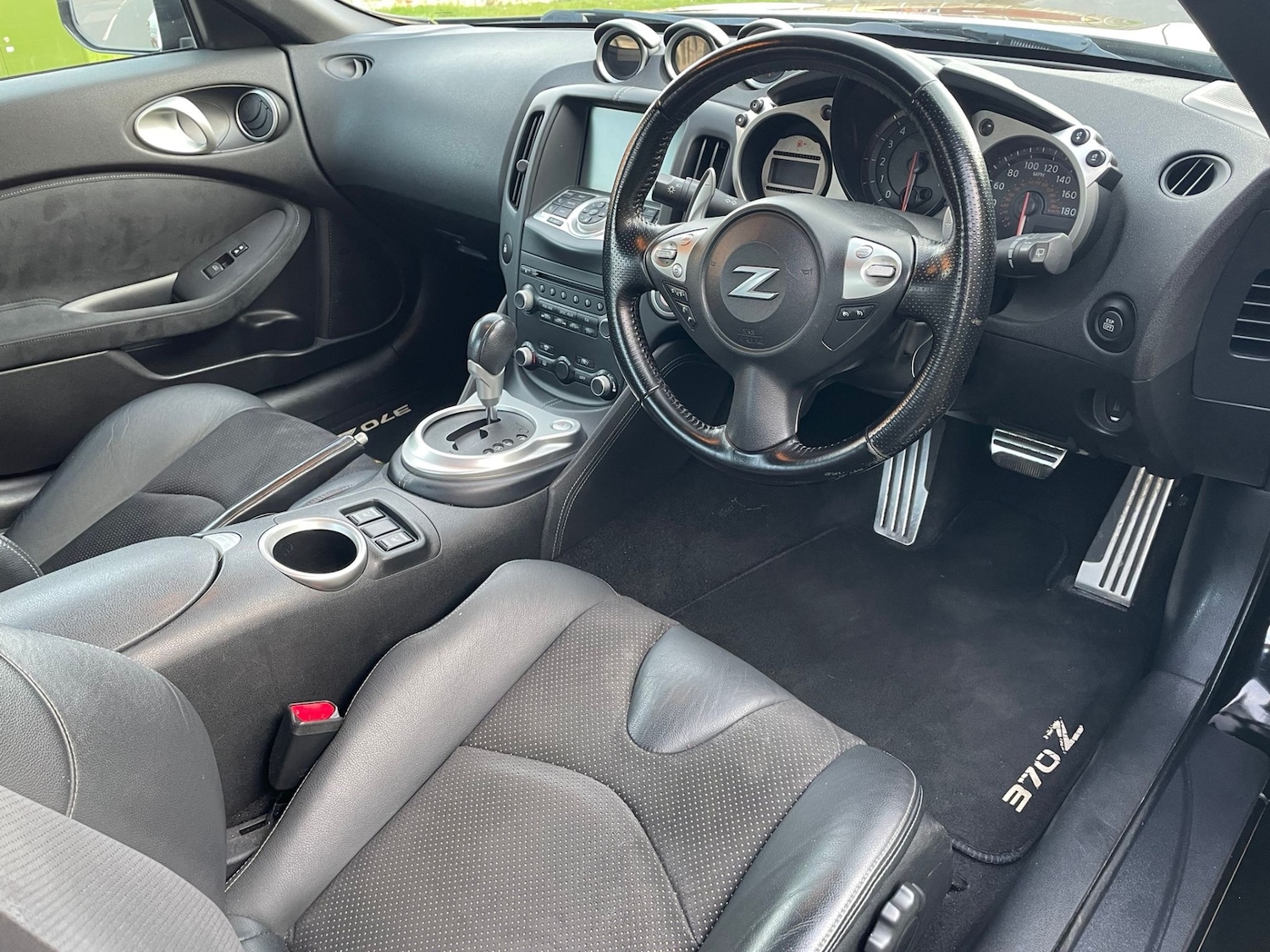 Used Nissan 370 Z 2010 for sale - 77977387: Photo 20