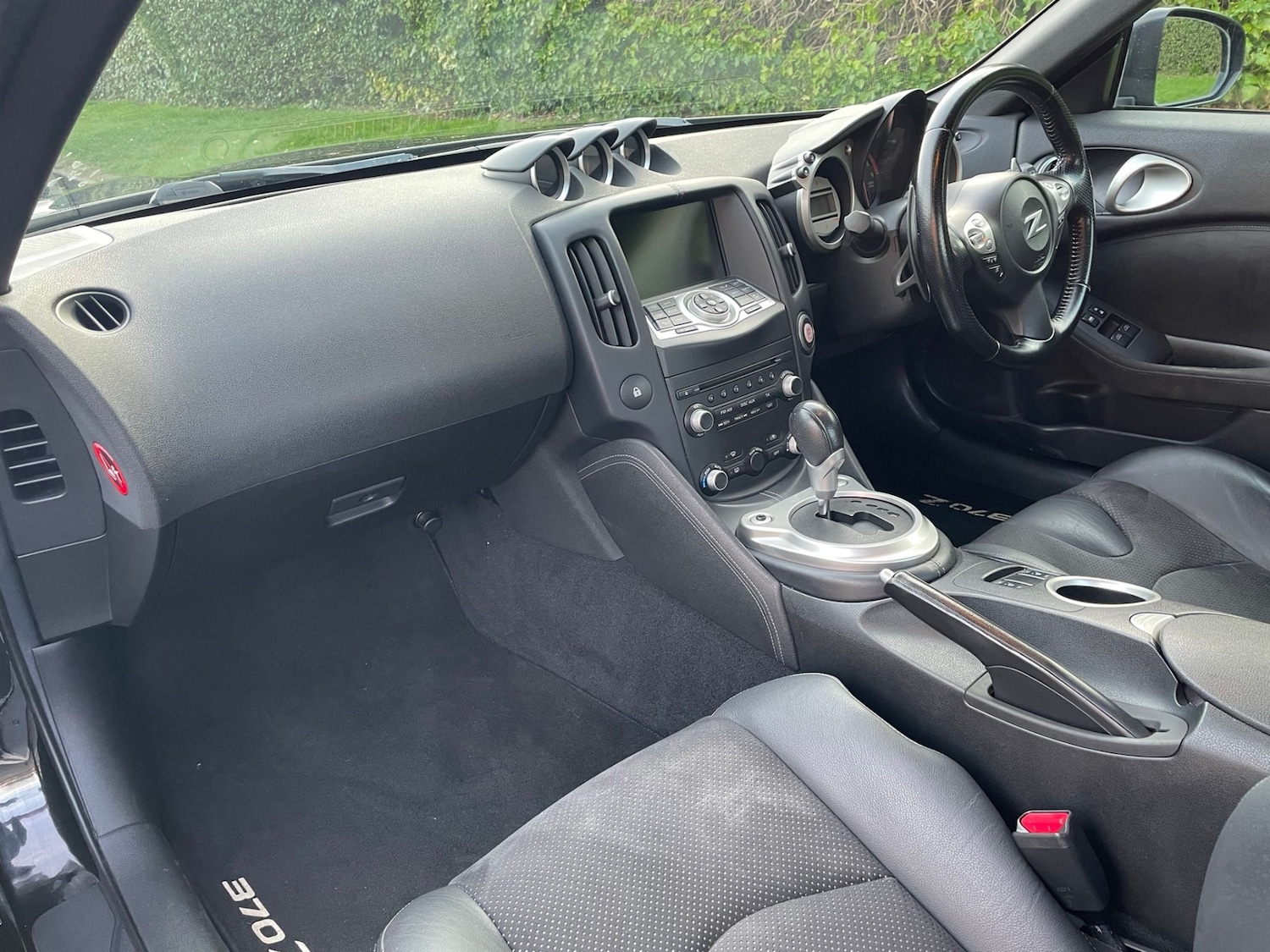 Used Nissan 370 Z 2010 for sale - 77977387: Photo 21