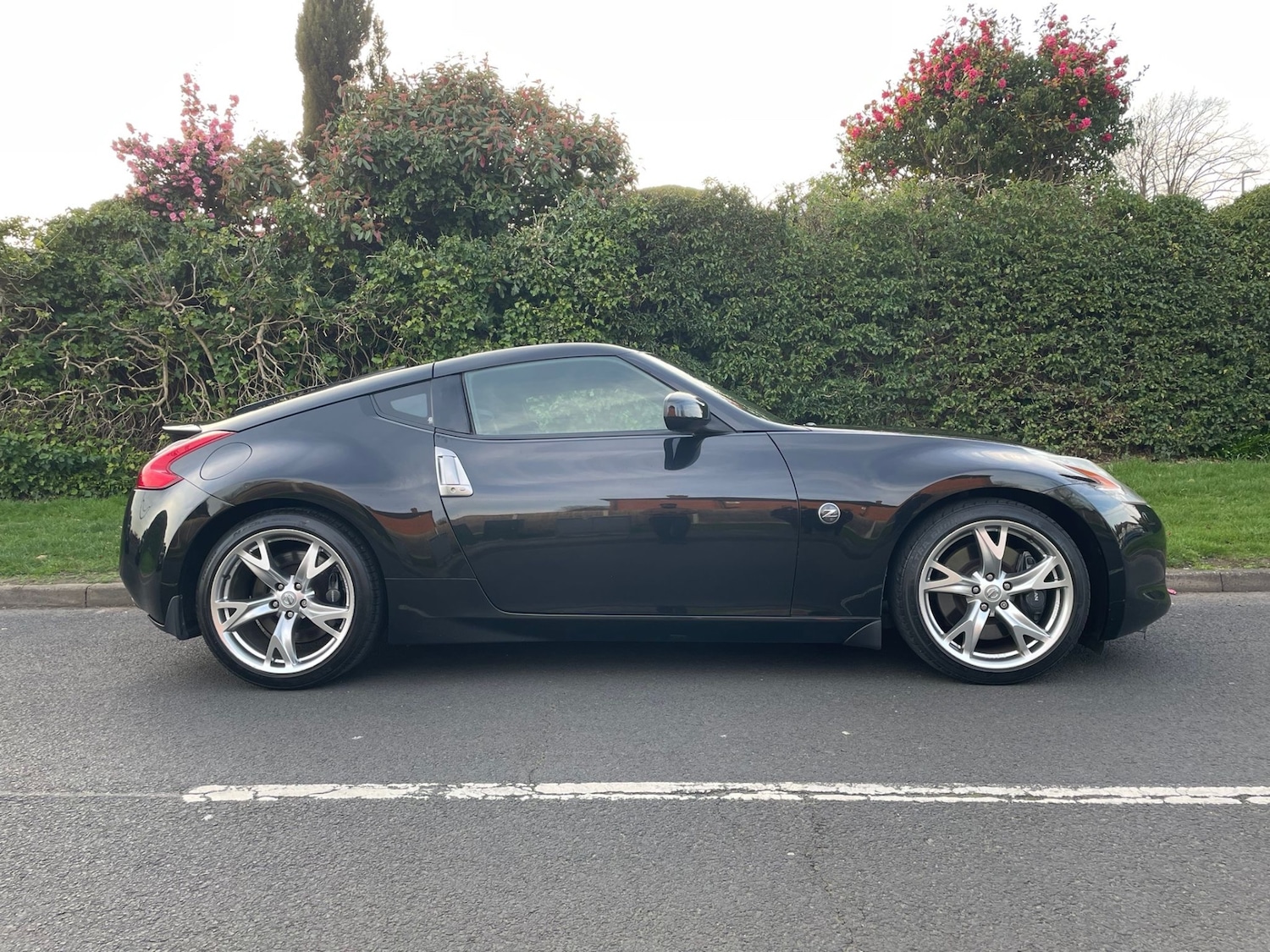 Used Nissan 370 Z 2010 for sale - 77977387: Photo 5