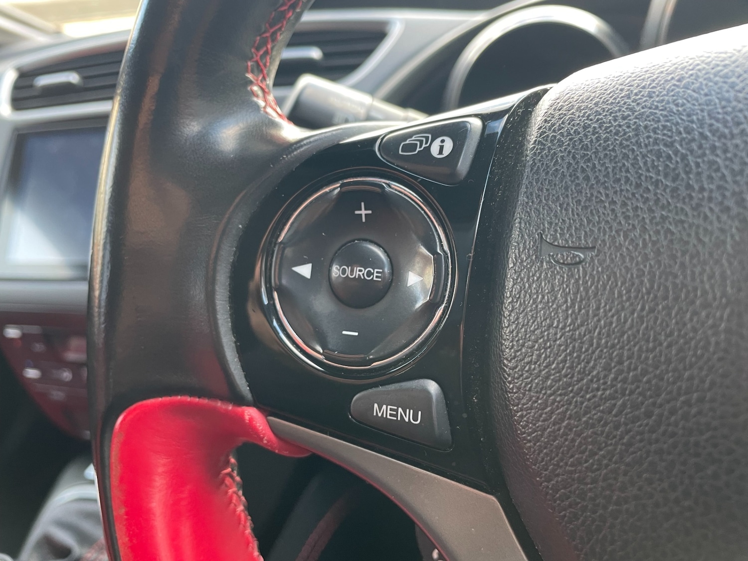 Used Honda Civic 2017 for sale - 77046469: Photo 48