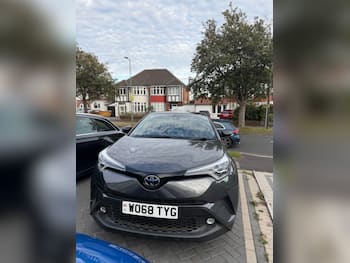Used Toyota C-HR 2019 for sale - 79725714: Photo