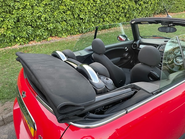 Used MINI Convertible 2015 for sale - 75386311: Photo 33
