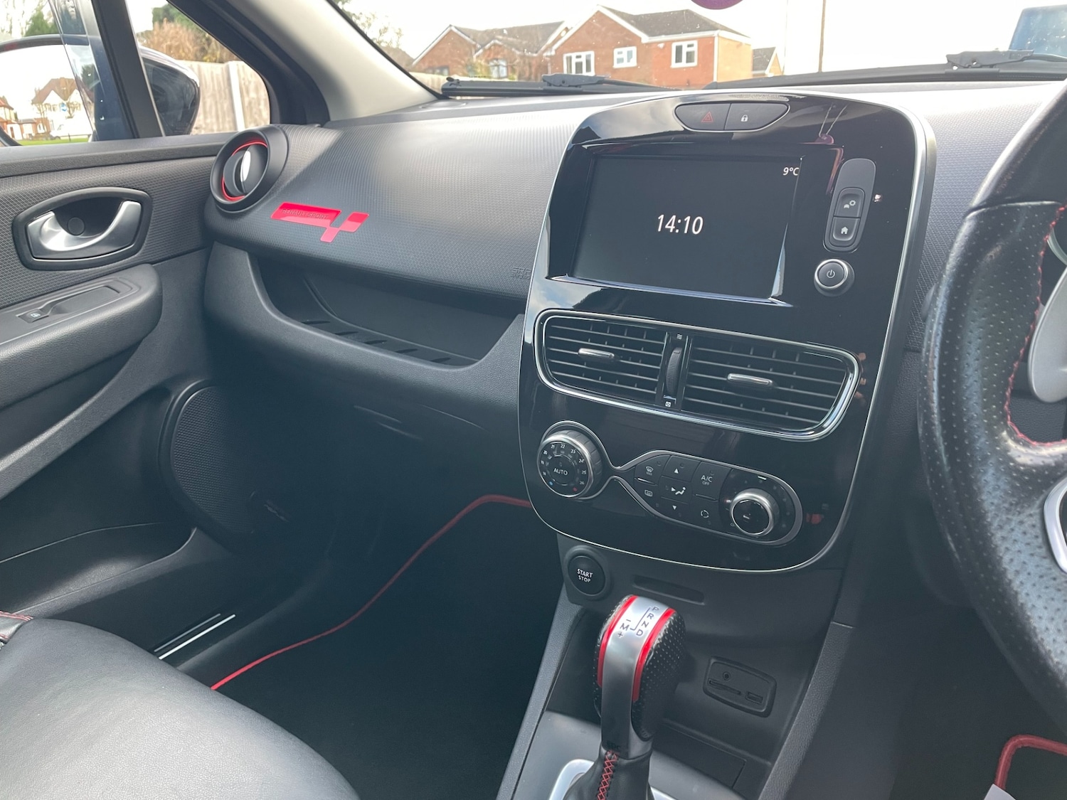 Used Renault Clio 2017 for sale - 76941836: Photo 16