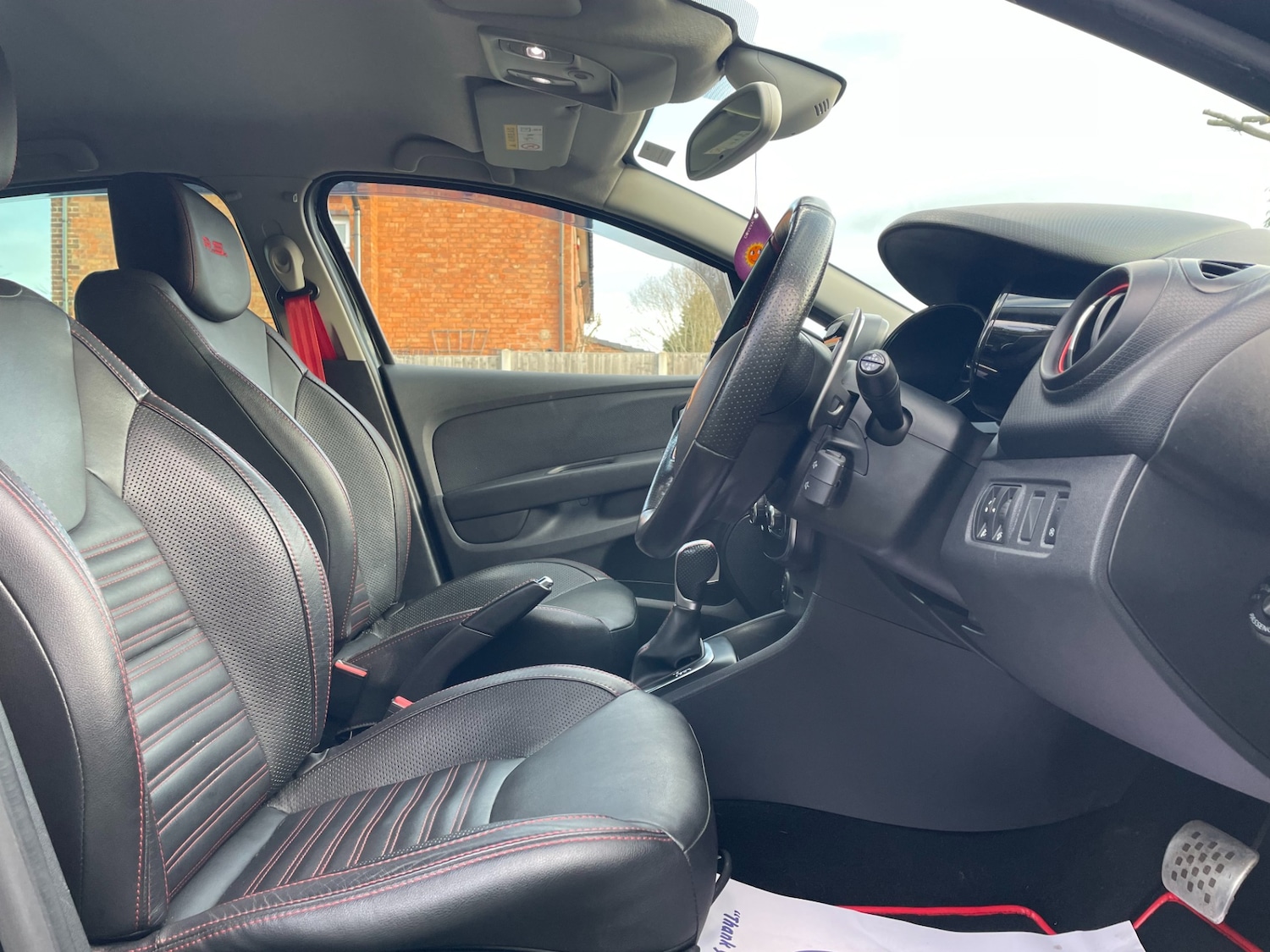 Used Renault Clio 2017 for sale - 76941836: Photo 18