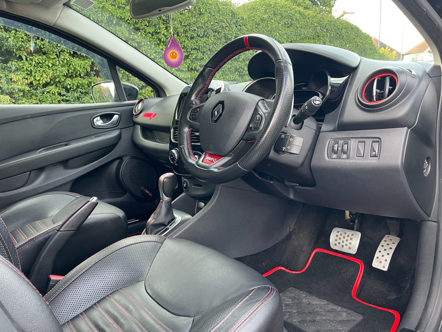 Used Renault Clio 2017 for sale - 76941836: Photo 20