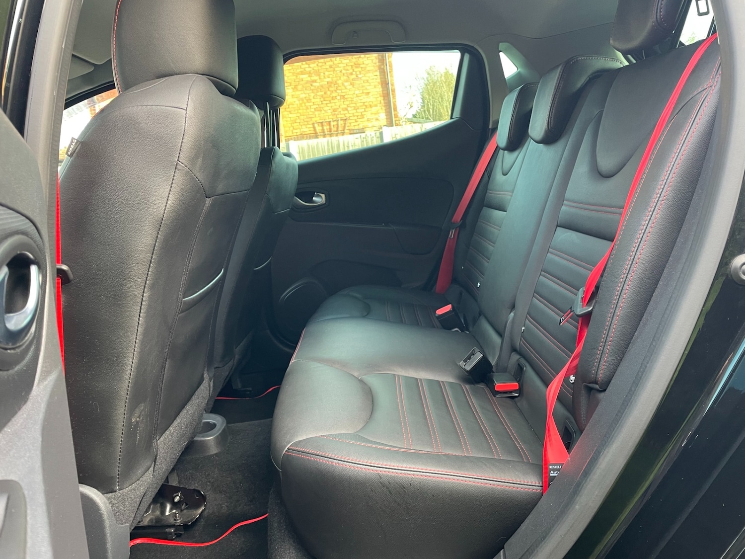 Used Renault Clio 2017 for sale - 76941836: Photo 21