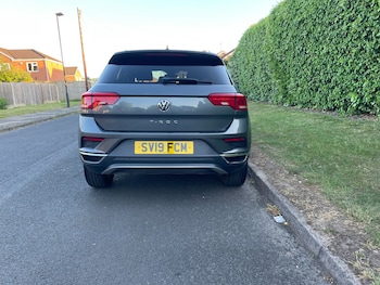 Used Volkswagen T-Roc 2019 for sale - 75254166: Photo