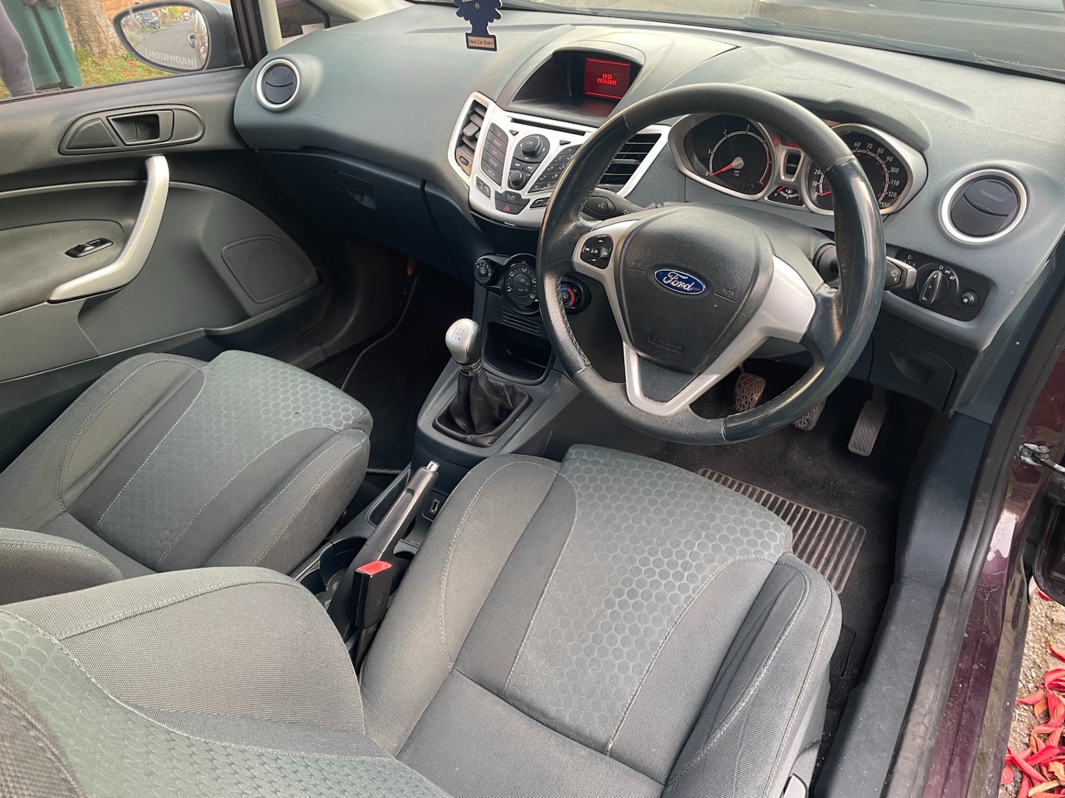 Used Ford Fiesta 2011 for sale - 76374129: Photo 3