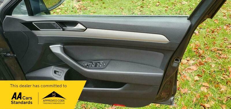 Used Volkswagen Passat 2017 for sale - 76398241: Photo 41