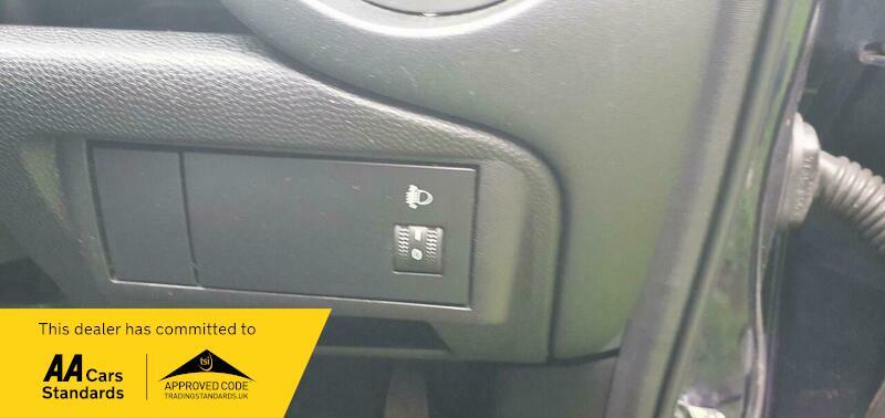 Used Mazda Mazda2 2013 for sale - 75940406: Photo 25