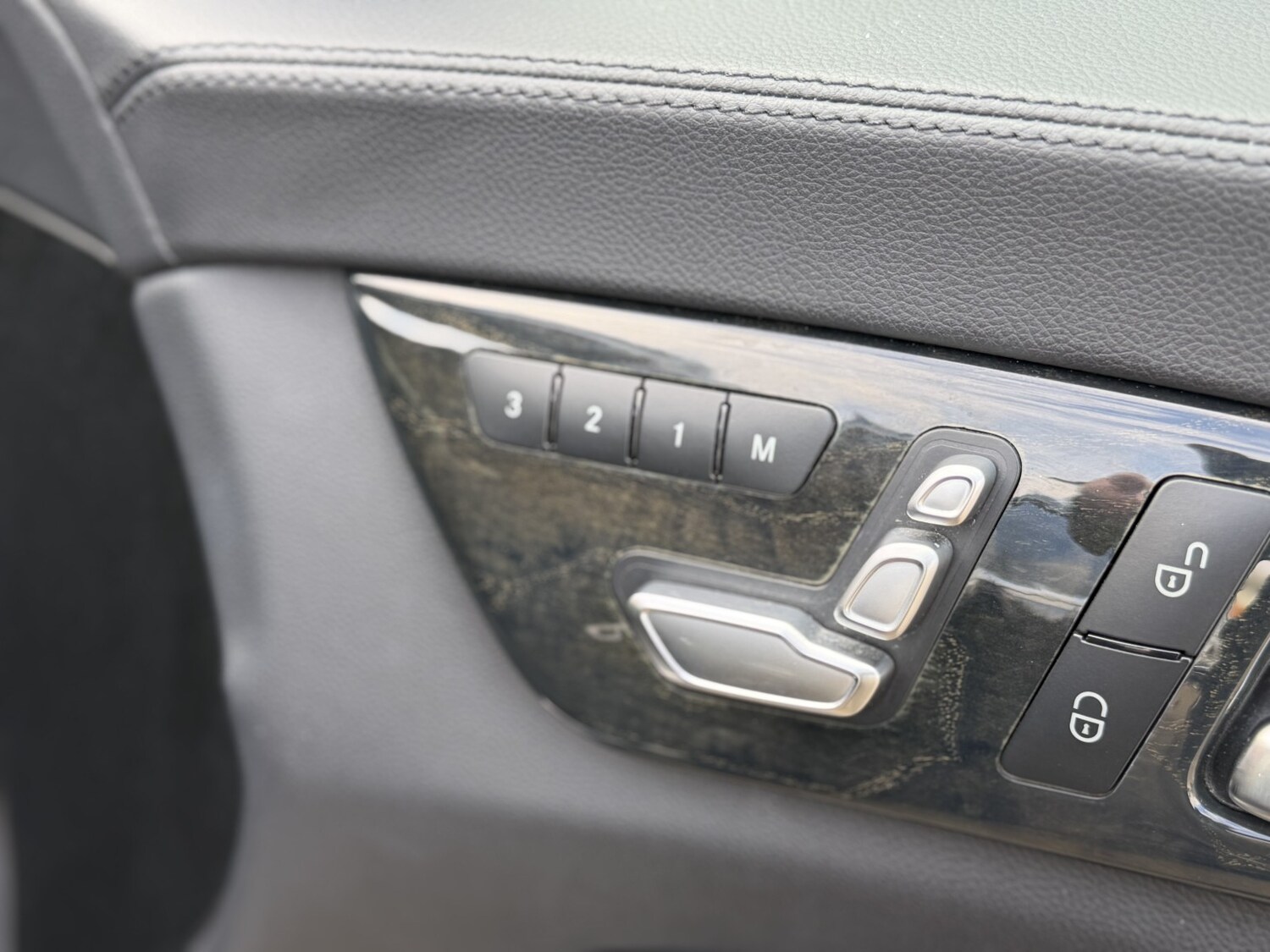 Used Mercedes-Benz CLS 2015 for sale - 78090663: Photo 37