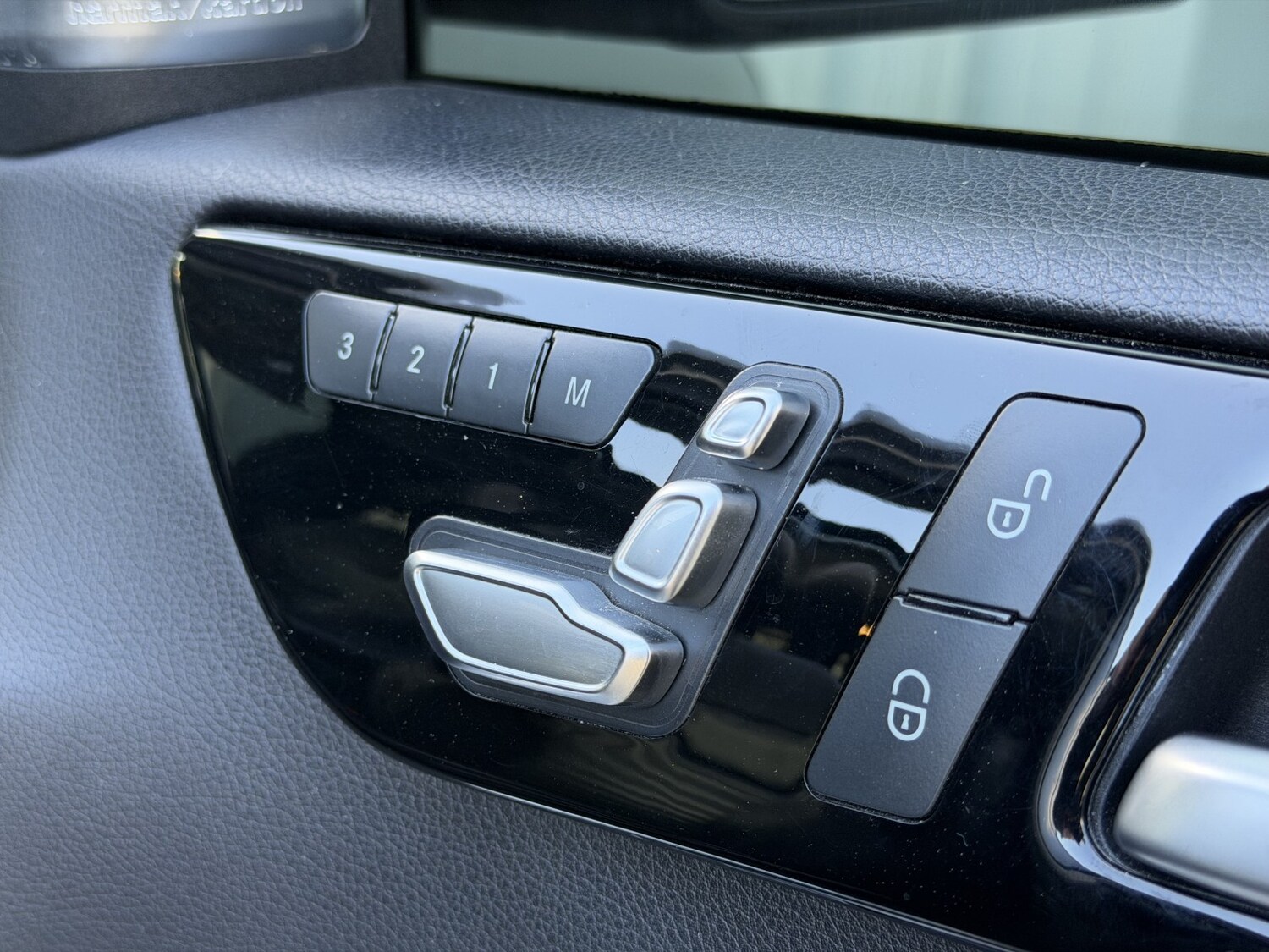 Used Mercedes-Benz GLE 2016 for sale - 78077866: Photo 32