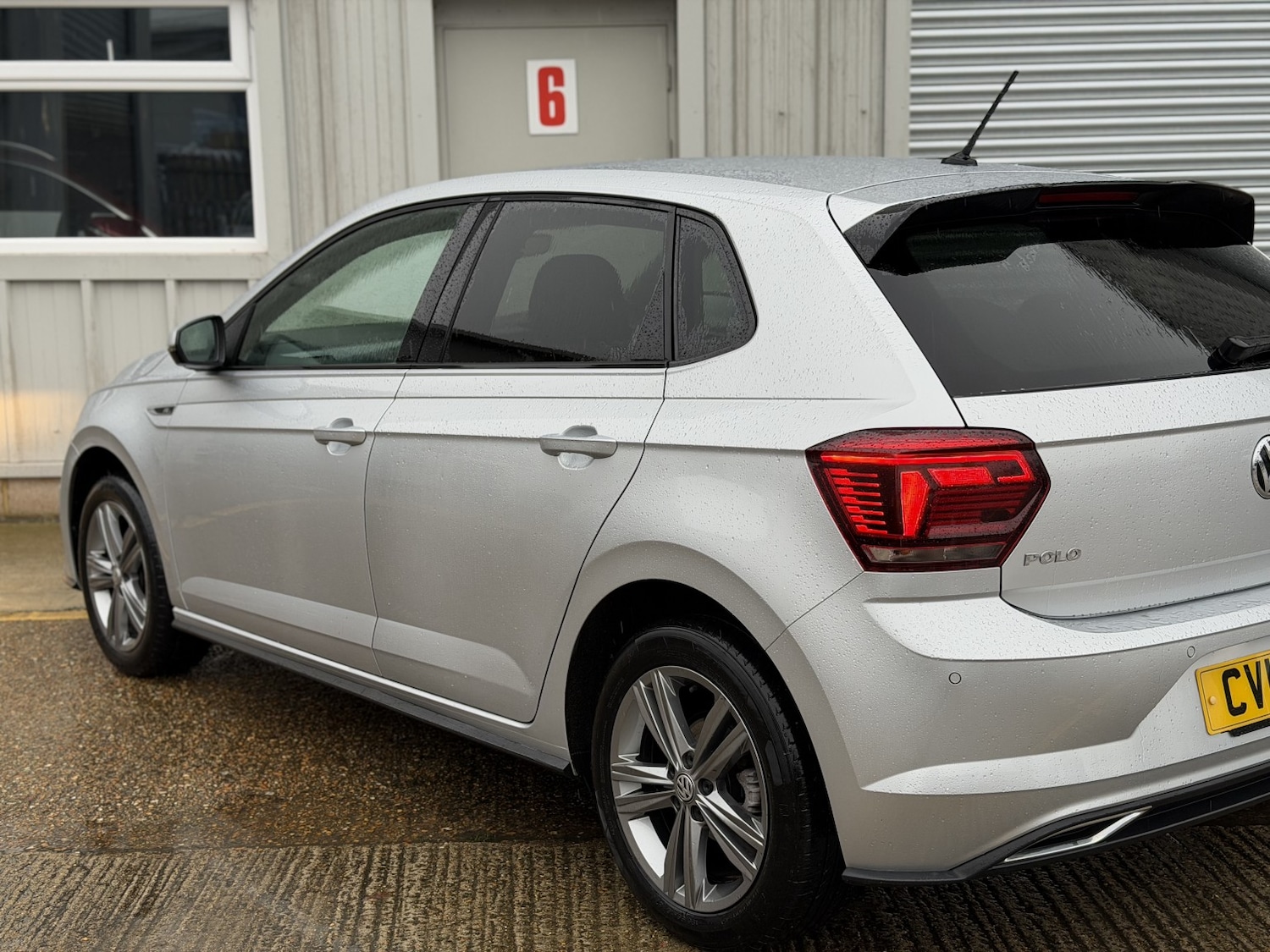 Used Volkswagen Polo 2018 for sale - 77148231: Photo 15