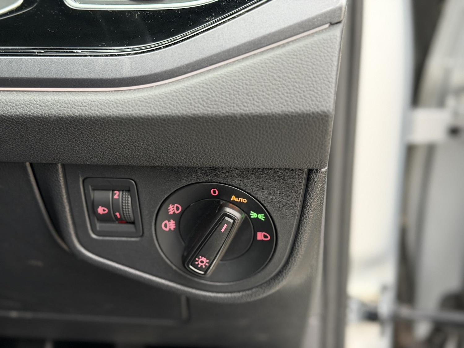 Used Volkswagen Polo 2018 for sale - 77148231: Photo 30