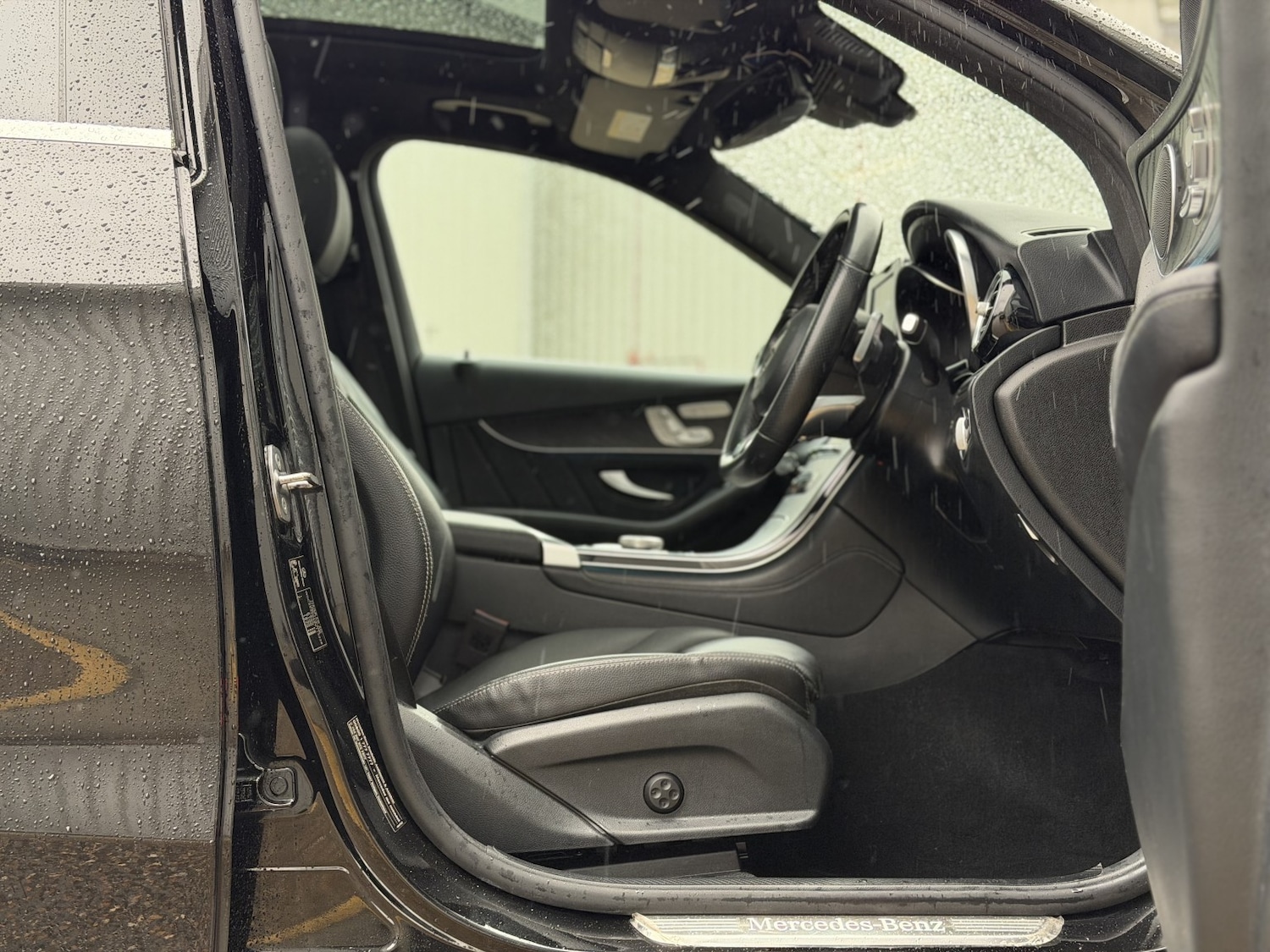 Used Mercedes-Benz GLC 2018 for sale - 77289148: Photo 31