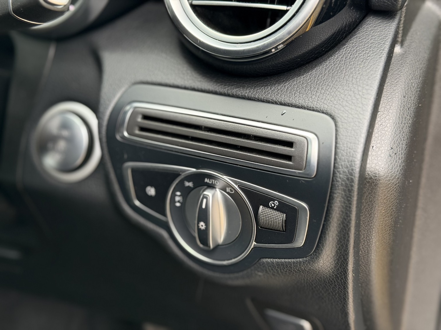 Used Mercedes-Benz GLC 2018 for sale - 77289148: Photo 36