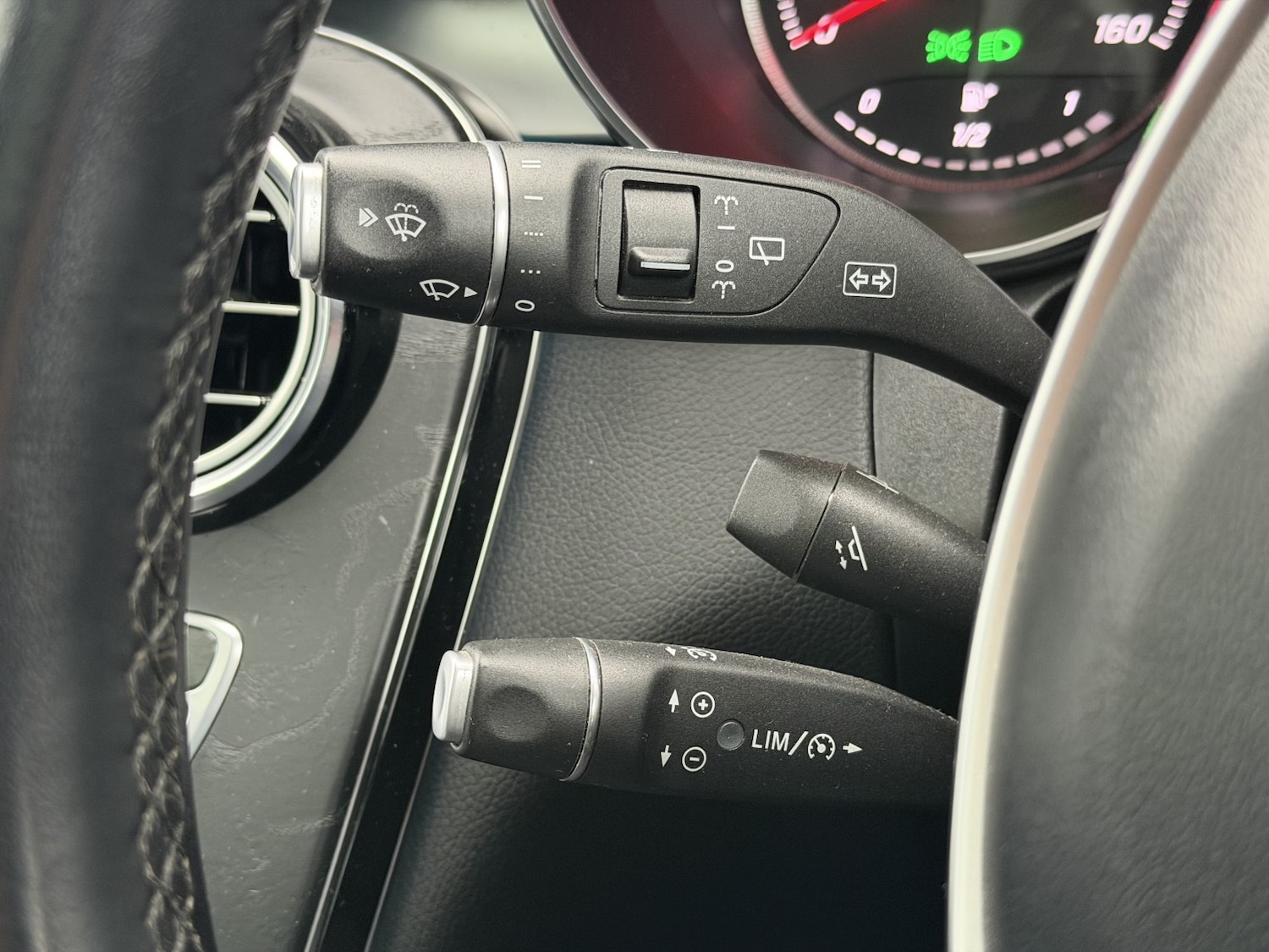 Used Mercedes-Benz GLC 2018 for sale - 77289148: Photo 40