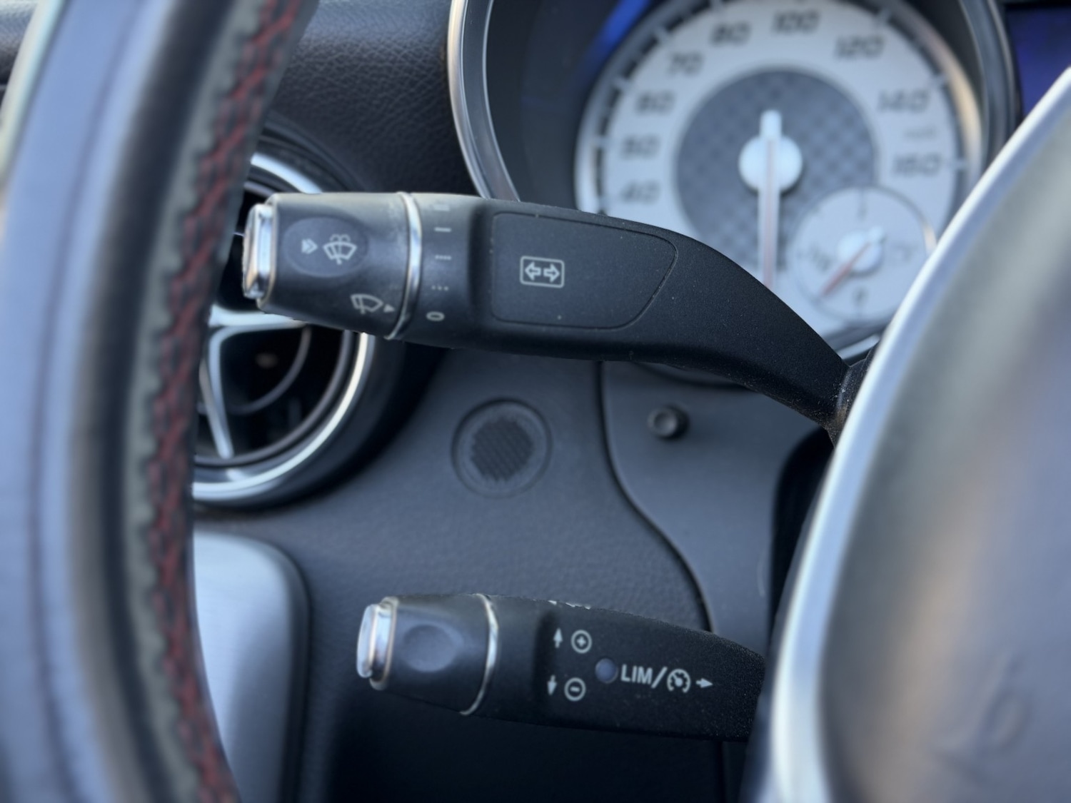 Used Mercedes-Benz SLK 2012 for sale - 77921425: Photo 39