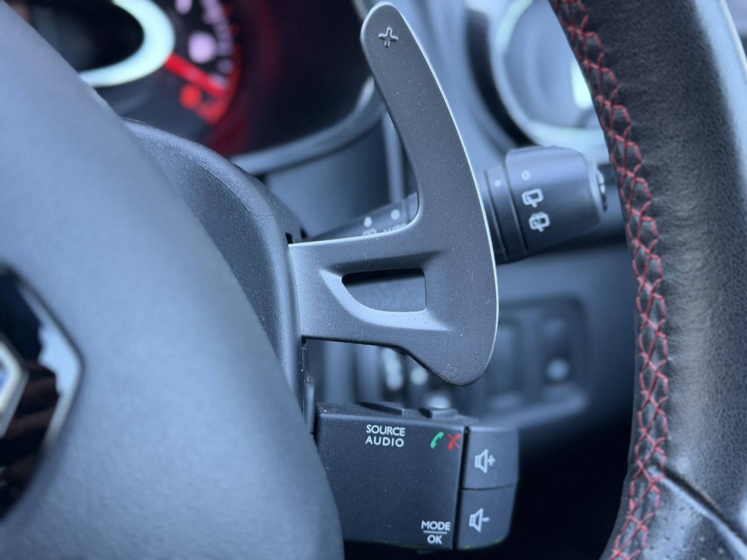 Used Renault Clio 2016 for sale - 77282717: Photo 42