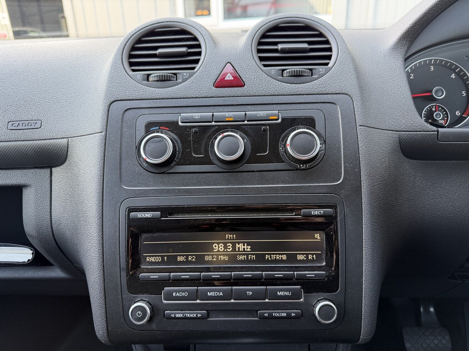 Used Volkswagen Caddy 2015 for sale - 77766322: Photo 42