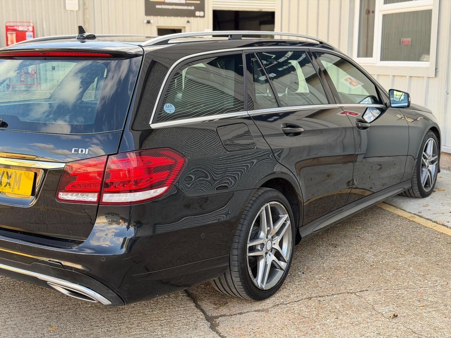 Used Mercedes-Benz E Class 2014 for sale - 76945429: Photo 12