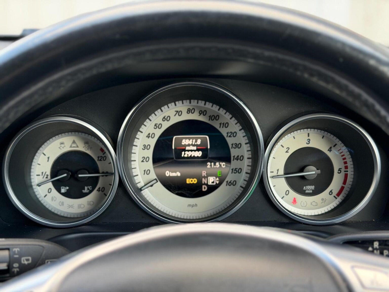 Used Mercedes-Benz E Class 2014 for sale - 76945429: Photo 43