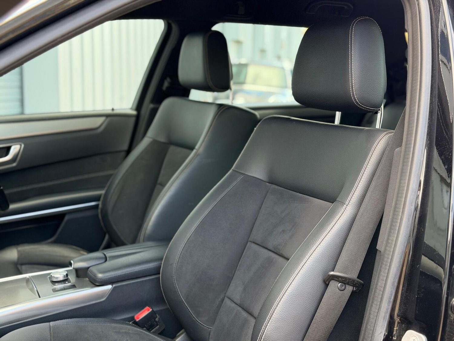 Used Mercedes-Benz E Class 2014 for sale - 76945429: Photo 54