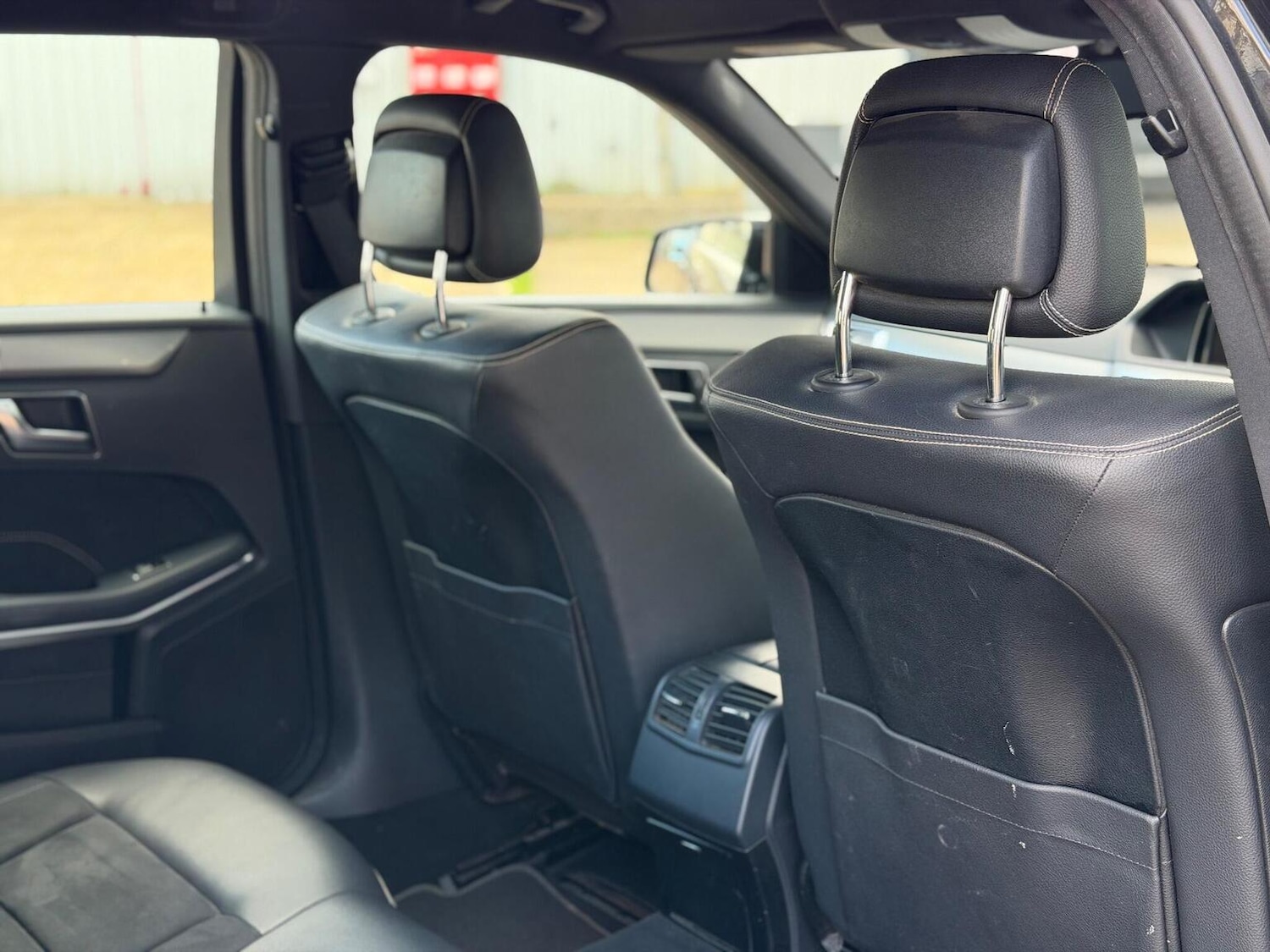 Used Mercedes-Benz E Class 2014 for sale - 76945429: Photo 56