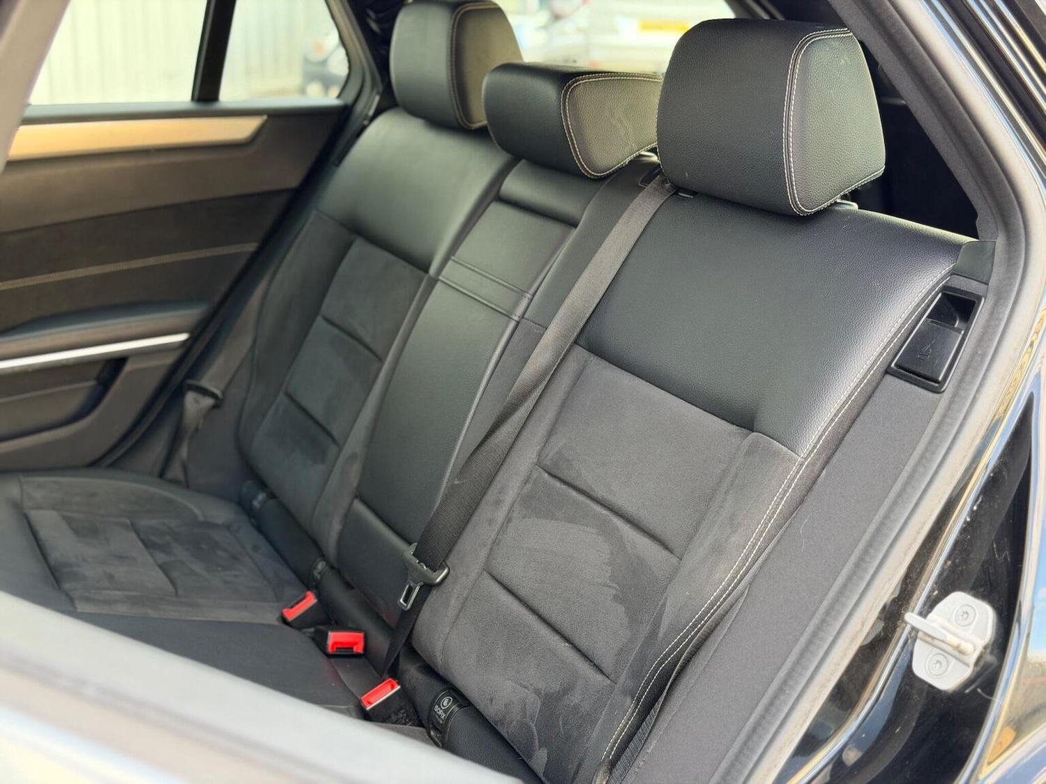 Used Mercedes-Benz E Class 2014 for sale - 76945429: Photo 60