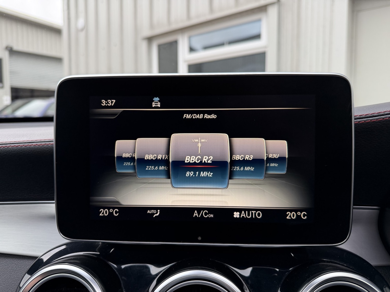 Used Mercedes-Benz GLC 2018 for sale - 77233757: Photo 48